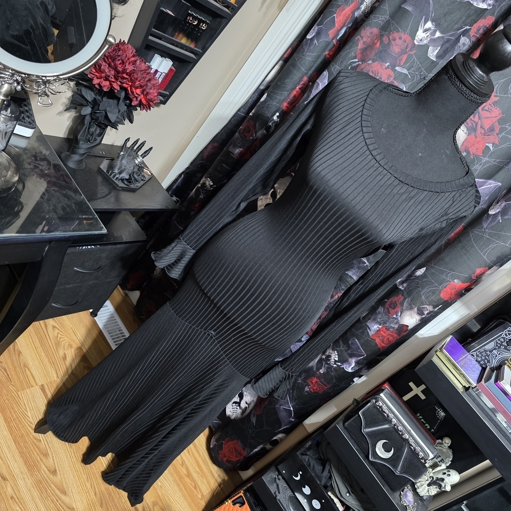 Black Ribbed Corset Back Maxi Dress, Medium - Picture 2 of 4